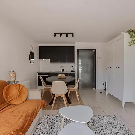 Apartment Gogh 0202 *